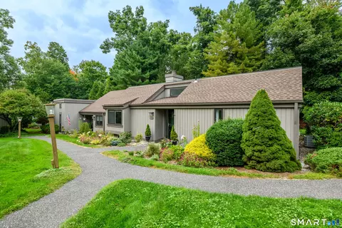 886 Heritage Vlg #B, Southbury, CT 06488