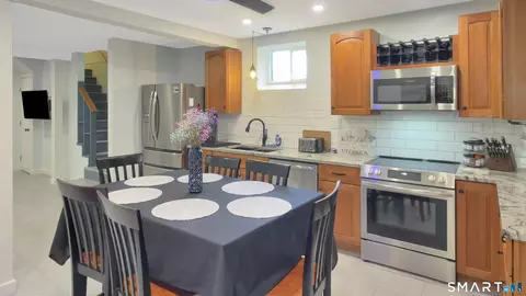 Kitchen - 160 Halls Hill Rd, Killingly, CT 06239 photo 4 of 6