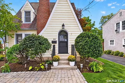 Exterior - 24 Cedar Crest Pl, Norwalk, CT 06854 photo 2 of 9