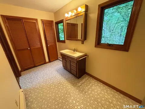 Bath - 323 Gallup Hill Rd # A, Ledyard, CT 06339 photo 3 of 4