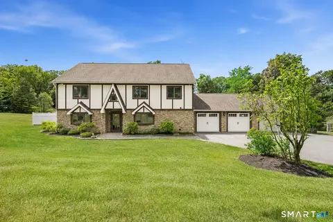 37 Tunnel Rd, Newtown, CT 06470