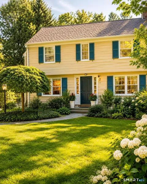 7 Braintree Dr, West Hartford, CT 06117