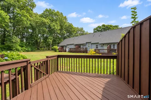 Exterior - 1 Abbott Rd #100, Ellington, CT 06029 photo 1 of 4