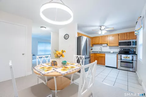Dining - 1 Abbott Rd #100, Ellington, CT 06029 photo 1 of 3