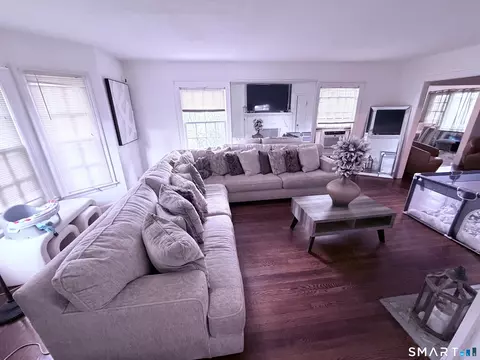 Living - 6 Paradise Ave, Hamden, CT 06514 photo 2 of 3