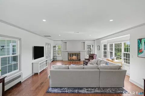 Living - 195 Webb Cir, Monroe, CT 06468 photo 1 of 2