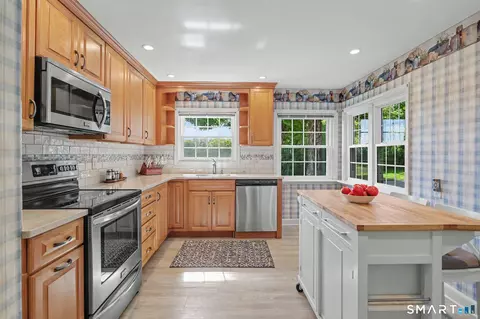Kitchen - 195 Webb Cir, Monroe, CT 06468 photo 1 of 1