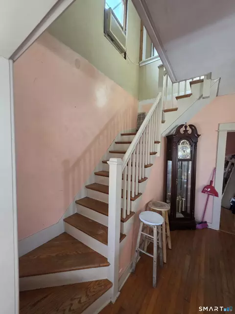 Entry Way - 47-49 Whiton St, Windsor Locks, CT 06096 photo 6 of 6