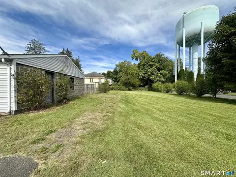 Exterior - 1 Edith St, Windsor Locks, CT 06096 photo 7 of 8