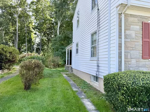 Exterior - 16 Aron Ave, Waterbury, CT 06708 photo 8 of 9