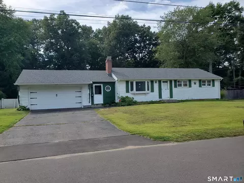 8 Rosanne St, Enfield, CT 06082