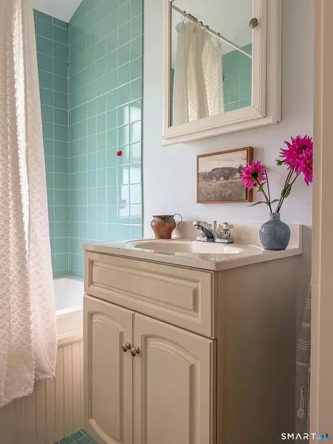Bath - 20 Jewel St, Cornwall, CT 06753 photo 4 of 4