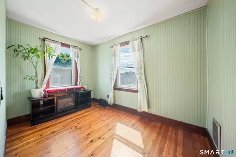 Bedroom - 12 Hull St, Ansonia, CT 06401 photo 2 of 5