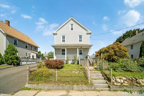 12 Hull St, Ansonia, CT 06401