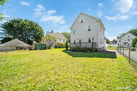 Exterior - 12 Hull St, Ansonia, CT 06401 photo 5 of 6