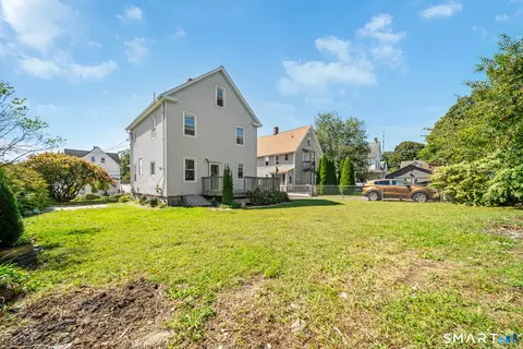 Exterior - 12 Hull St, Ansonia, CT 06401 photo 4 of 6