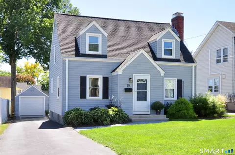 19 Fennbrook Rd, West Hartford, CT 06119