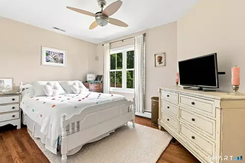 Bedroom - 40 Great Ring Rd, Newtown, CT 06470 photo 3 of 5