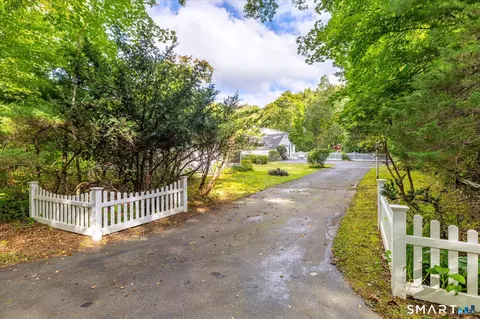 Exterior - 10 Homestead Rd, Killingly, CT 06241 photo 10 of 10