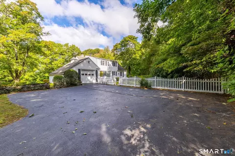 Exterior - 10 Homestead Rd, Killingly, CT 06241 photo 6 of 10