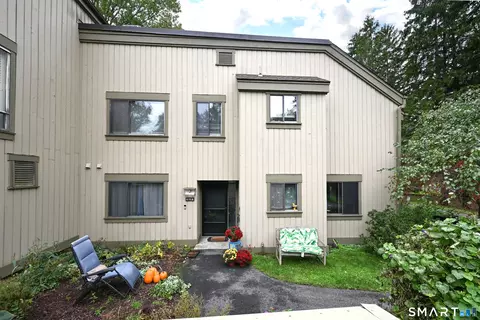 496 Heritage Vlg #A, Southbury, CT 06488