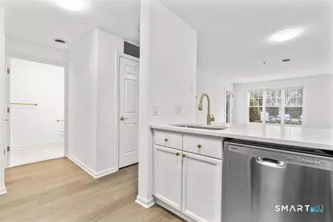 Entry Way - 468 Main St #315, Niantic, CT 06357 photo 1 of 1
