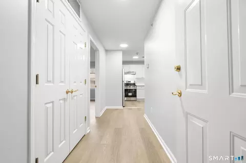 Entry Way - 468 Main St #319, Niantic, CT 06357 photo 4 of 6
