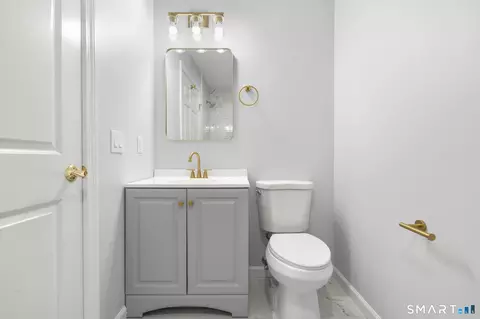 Bath - 468 Main St #319, Niantic, CT 06357 photo 5 of 5