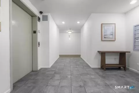 Entry Way - 468 Main St #114, Niantic, CT 06357 photo 2 of 3