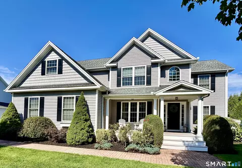 157 Pacer Ln, Plantsville, CT 06479