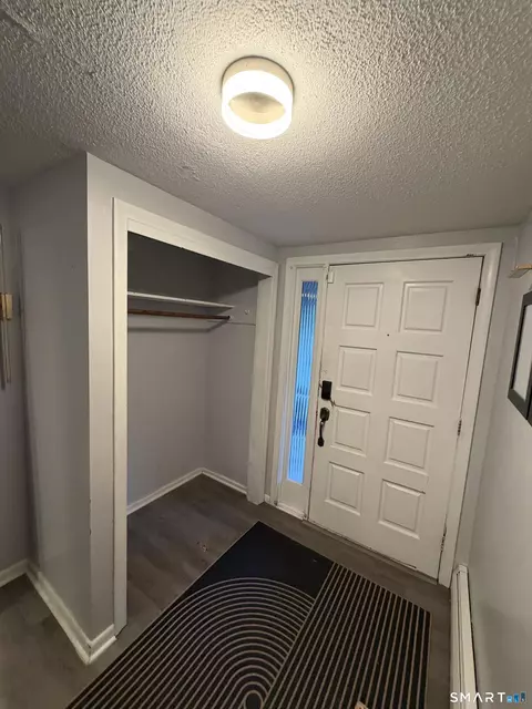 Entry Way - 204 Willowcrest Dr, Windsor, CT 06095 photo 2 of 5