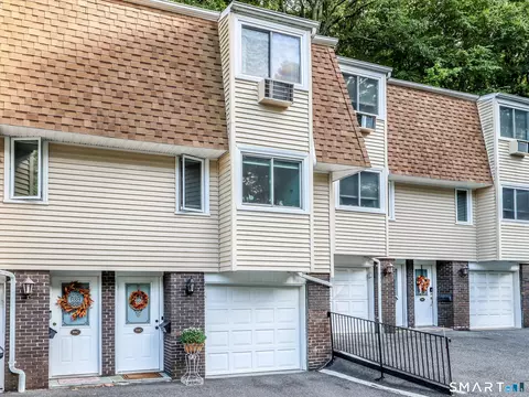 93 Chestnut St #D, Bethel, CT 06801