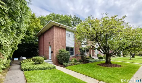 1 Willowbrook Ct #1, Stamford, CT 06902