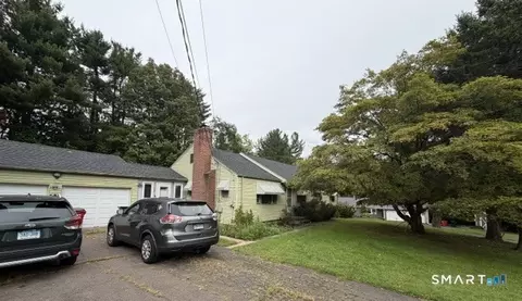 28 Eastview Ter, Meriden, CT 06450