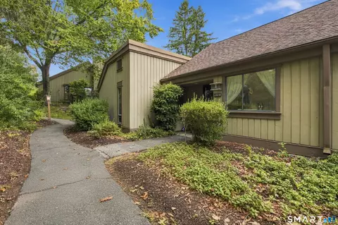 453 Heritage Vlg #A, Southbury, CT 06488