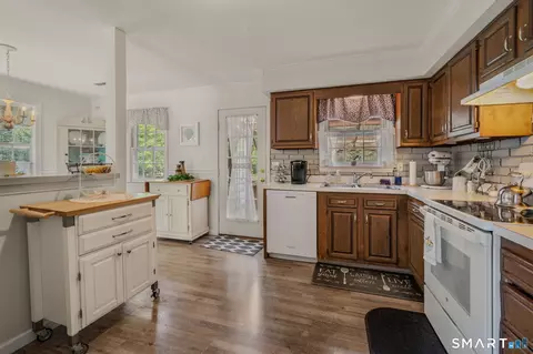 Kitchen - 27 Beechwood Dr, Deep River, CT 06417 photo 2 of 2