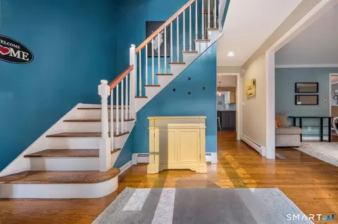 Entry Way - 131 Opening Hill Rd, Madison, CT 06443 photo 1 of 2
