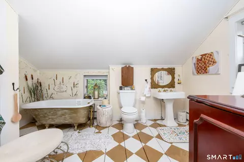 Bath - 25 School St, Riverton, CT 06065 photo 2 of 2