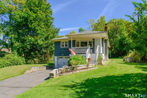 6 Merlin Ave, New Fairfield, CT 06812