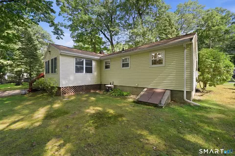 Exterior - 104 Forest Dr, Wethersfield, CT 06109 photo 3 of 6