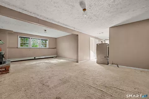 Living - 2 Davis Rd, North Haven, CT 06473 photo 11 of 11