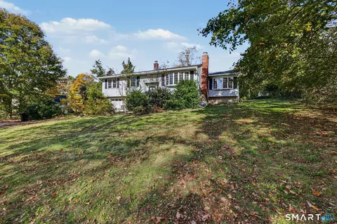 Exterior - 2 Davis Rd, North Haven, CT 06473 photo 1 of 5
