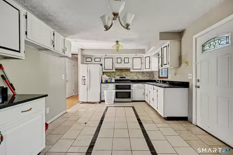 Kitchen - 2 Davis Rd, North Haven, CT 06473 photo 3 of 3