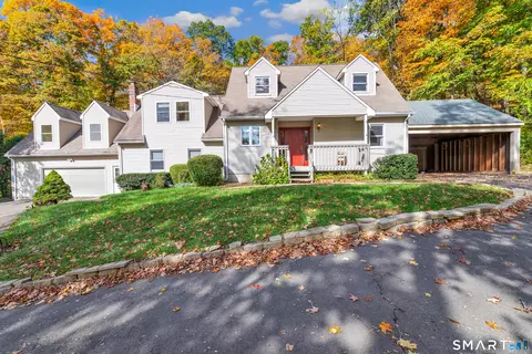 33 Murphys Ln, Shelton, CT 06484