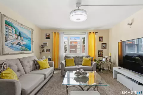 27 Belair Dr #27, New Milford, CT 06776