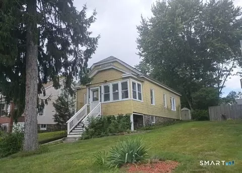 75 Wacona Ave, Waterbury, CT 06705