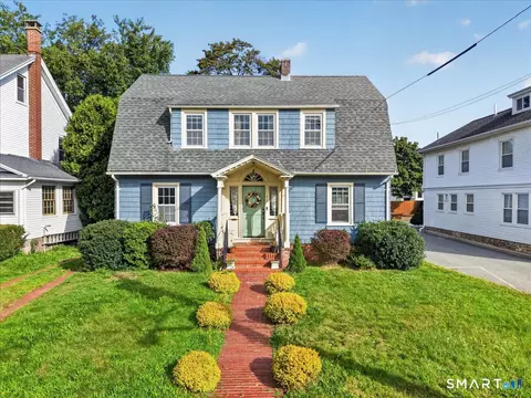 63 Faire Harbour Pl, New London, CT 06320