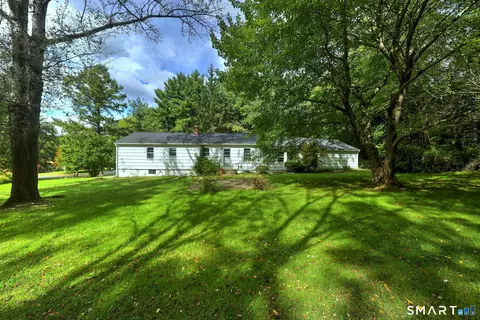 Exterior - 4 Osborn Ln, Monroe, CT 06468 photo 5 of 7