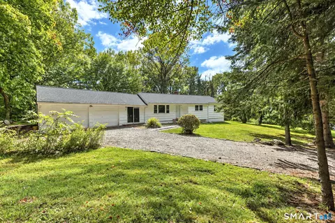 Exterior - 4 Osborn Ln, Monroe, CT 06468 photo 2 of 7
