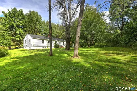 Exterior - 4 Osborn Ln, Monroe, CT 06468 photo 4 of 7